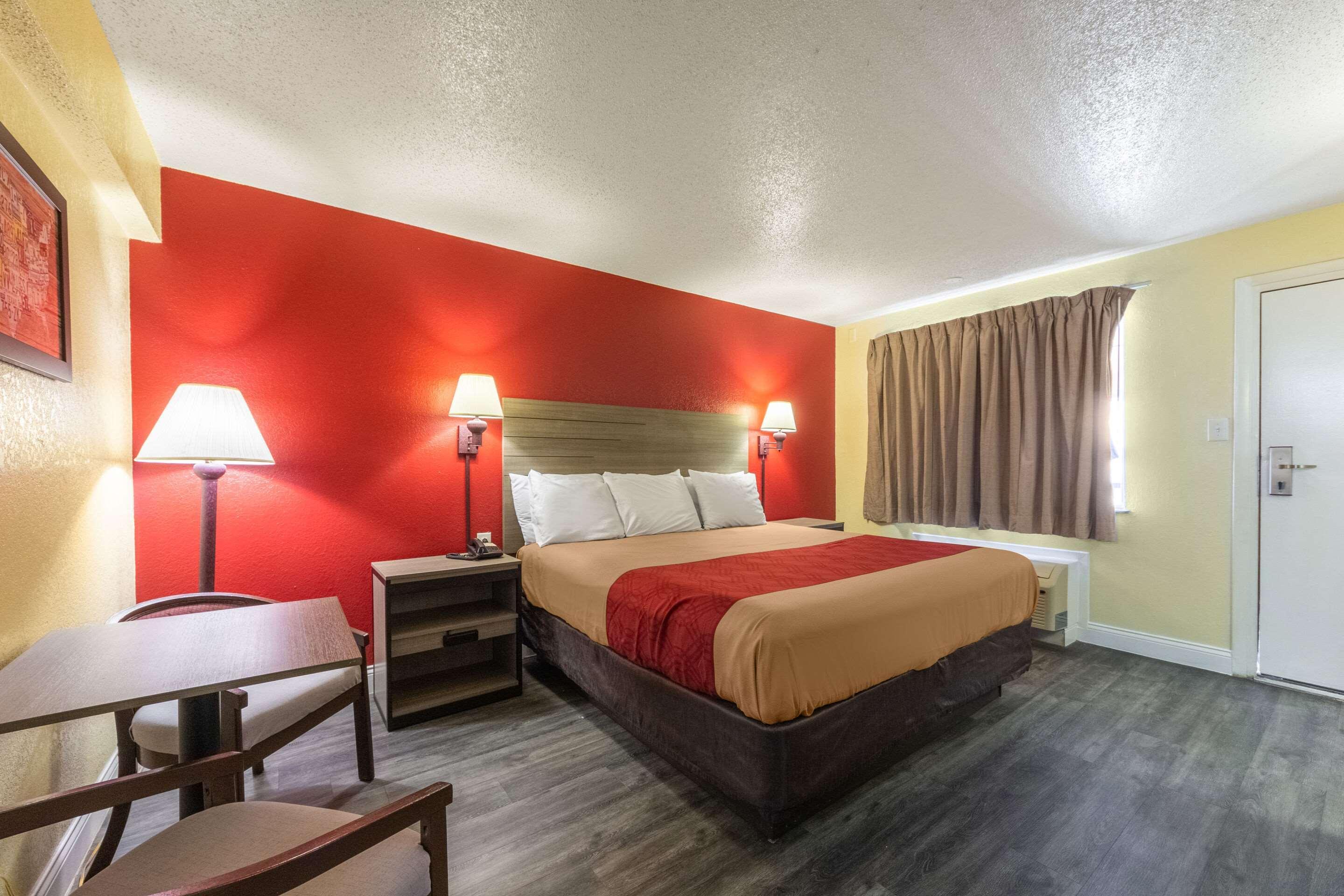 Econo Lodge San Marcos University Area Exteriör bild